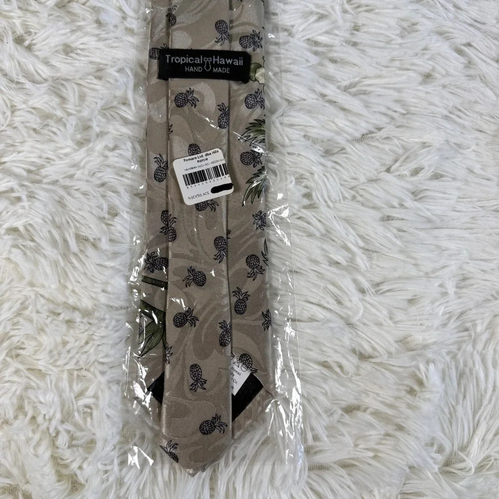 Hilo Hattie Tropical‎ Hawaii Mens Palm Tree Pineapple Hibiscus Necktie Handmade